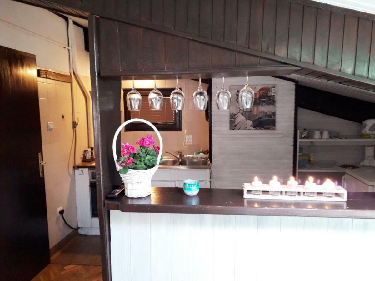 Potkrovlje Vrsac Buitenkant foto