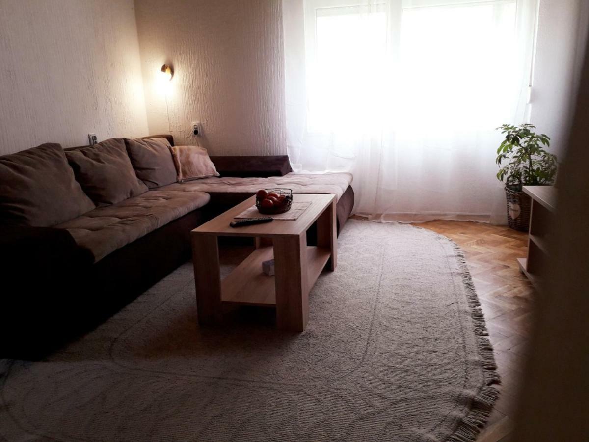 Potkrovlje Vrsac Buitenkant foto